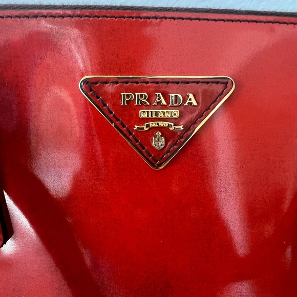 Large Galleria Patent Leather Bag in gradient burnt orange w/ gold tone hardware - Picture 12 of 15